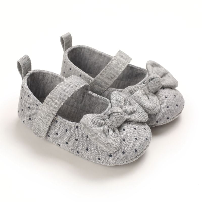 Baby girl shoes (6-9 m)